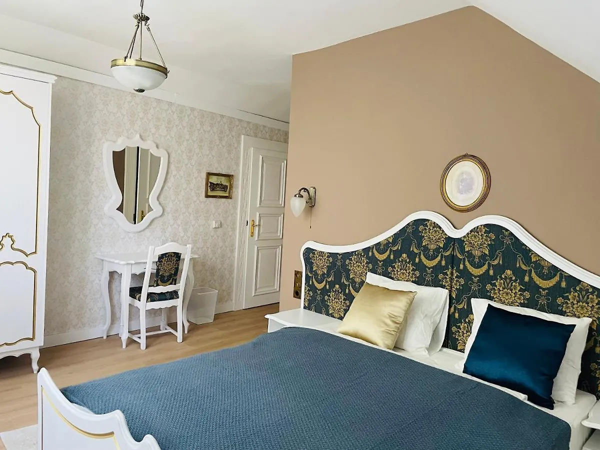 Villabaroque_Eger Bed & Breakfast